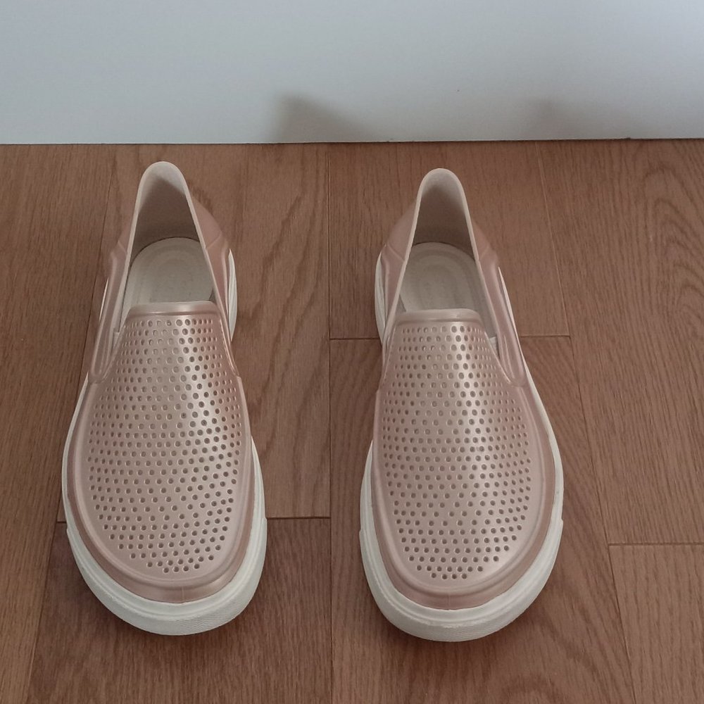 Crocs shoes US 2